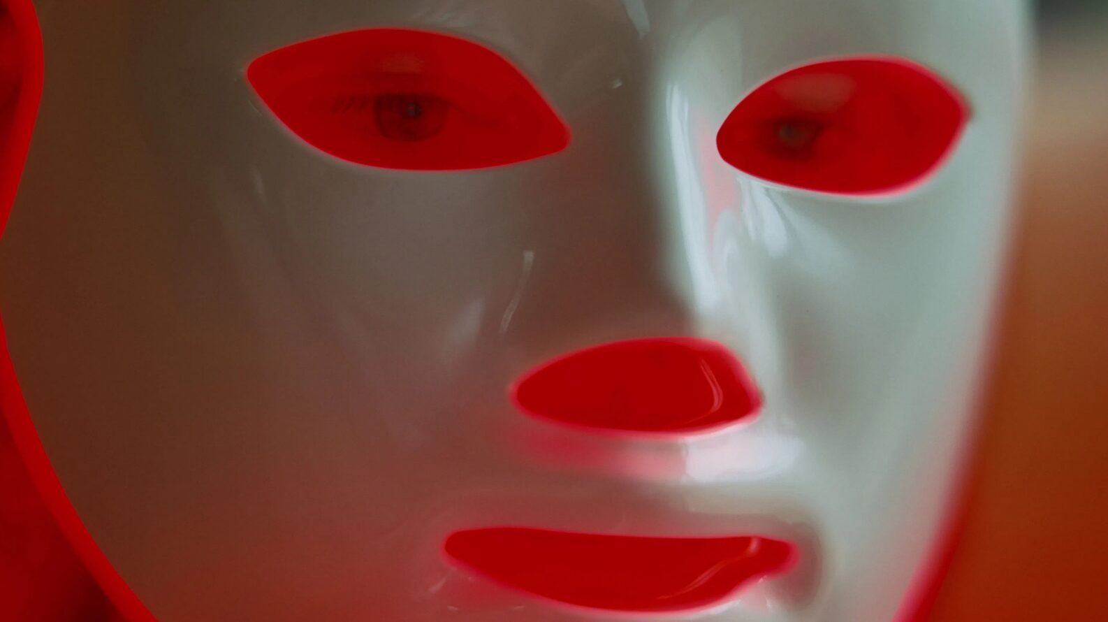 Bugonia Review: 'An uncomfortably close retelling of our own reality ...